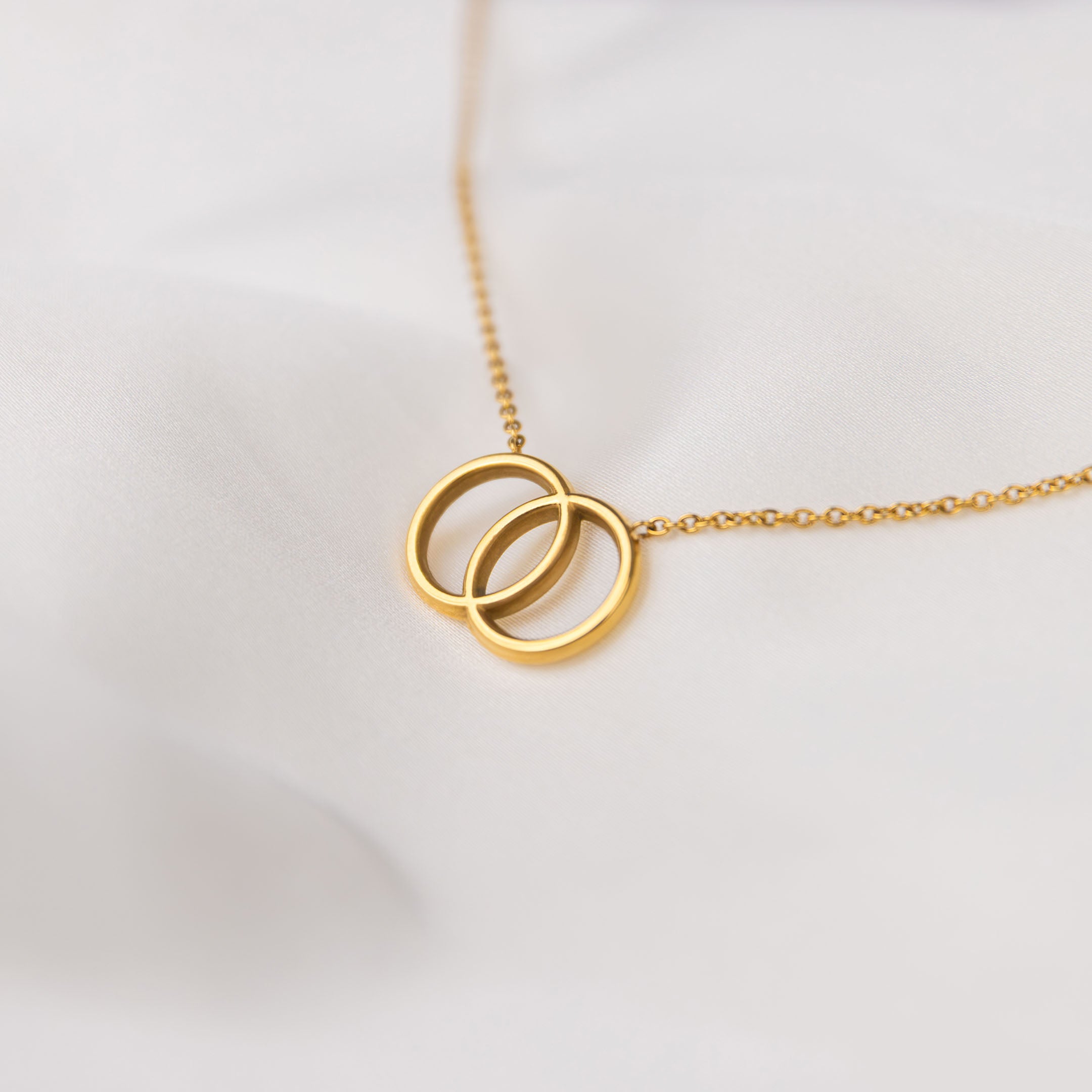 Bella Necklace - Gold