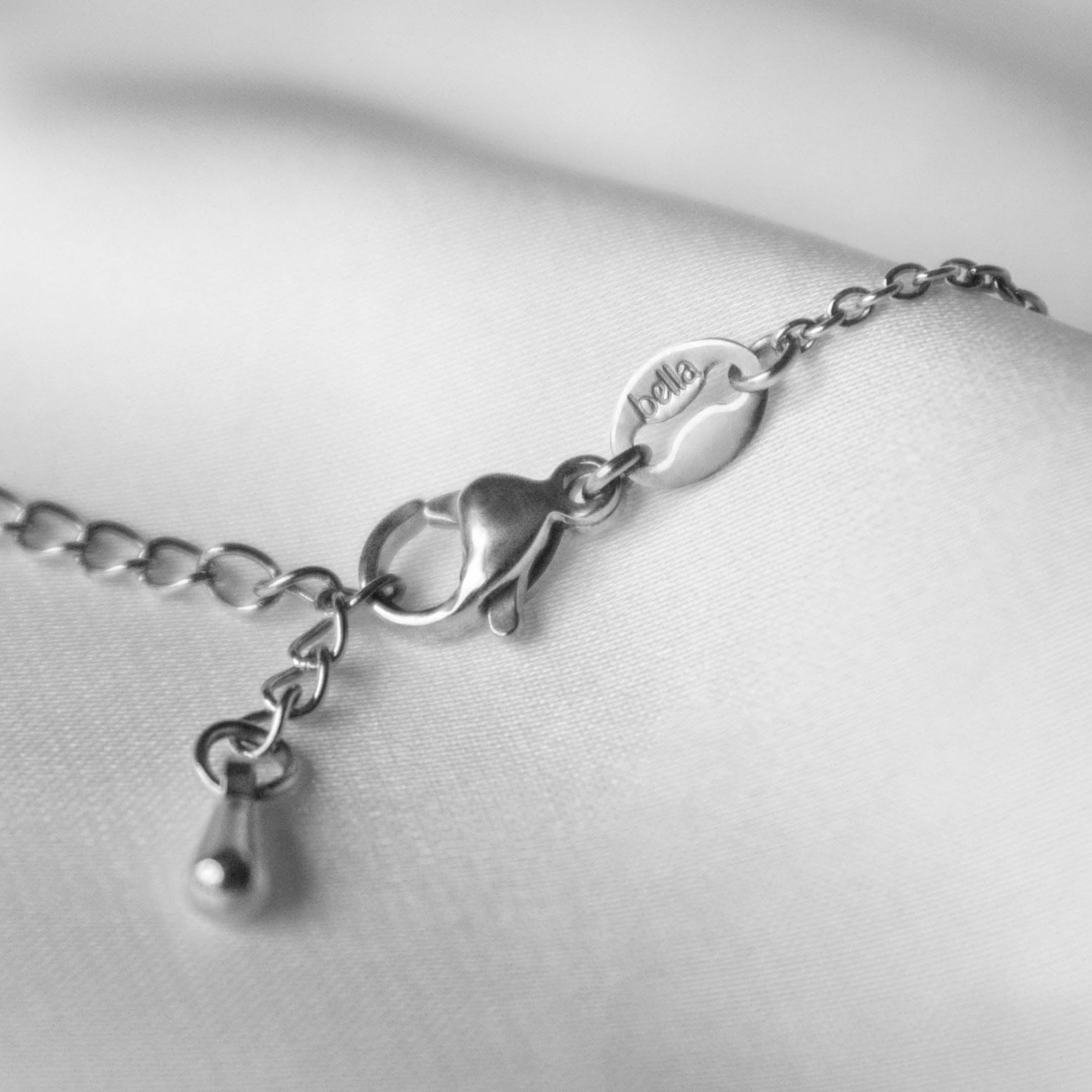 Bella Necklace - Silver